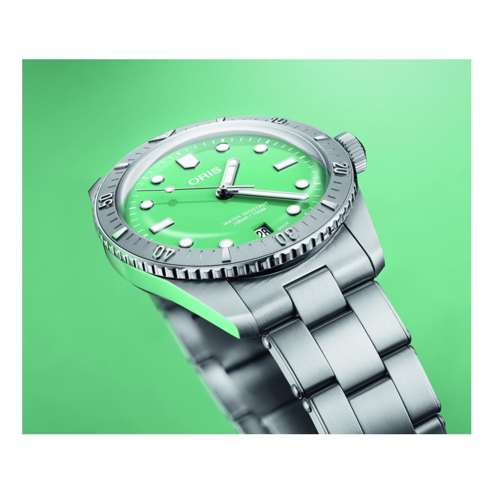 Divers Sixty‑Five 
