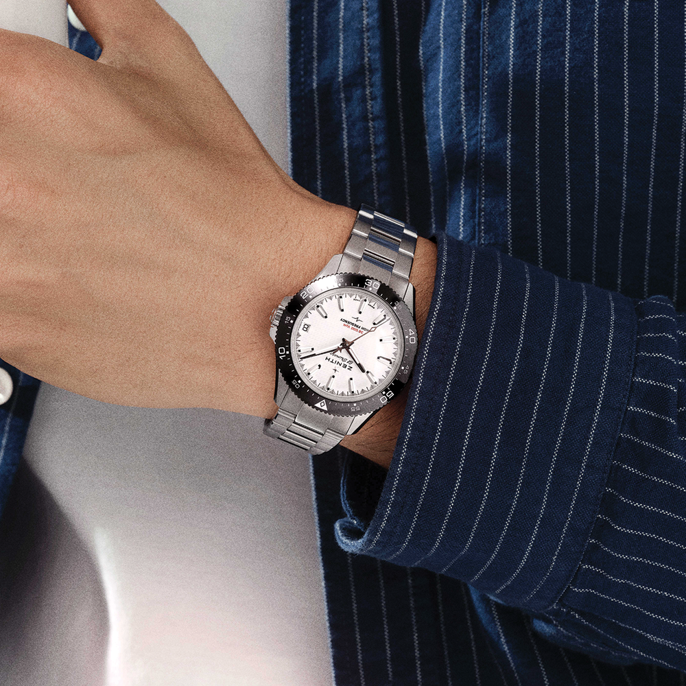 Chronomaster Solo Sport 40mm - White on Bracelet