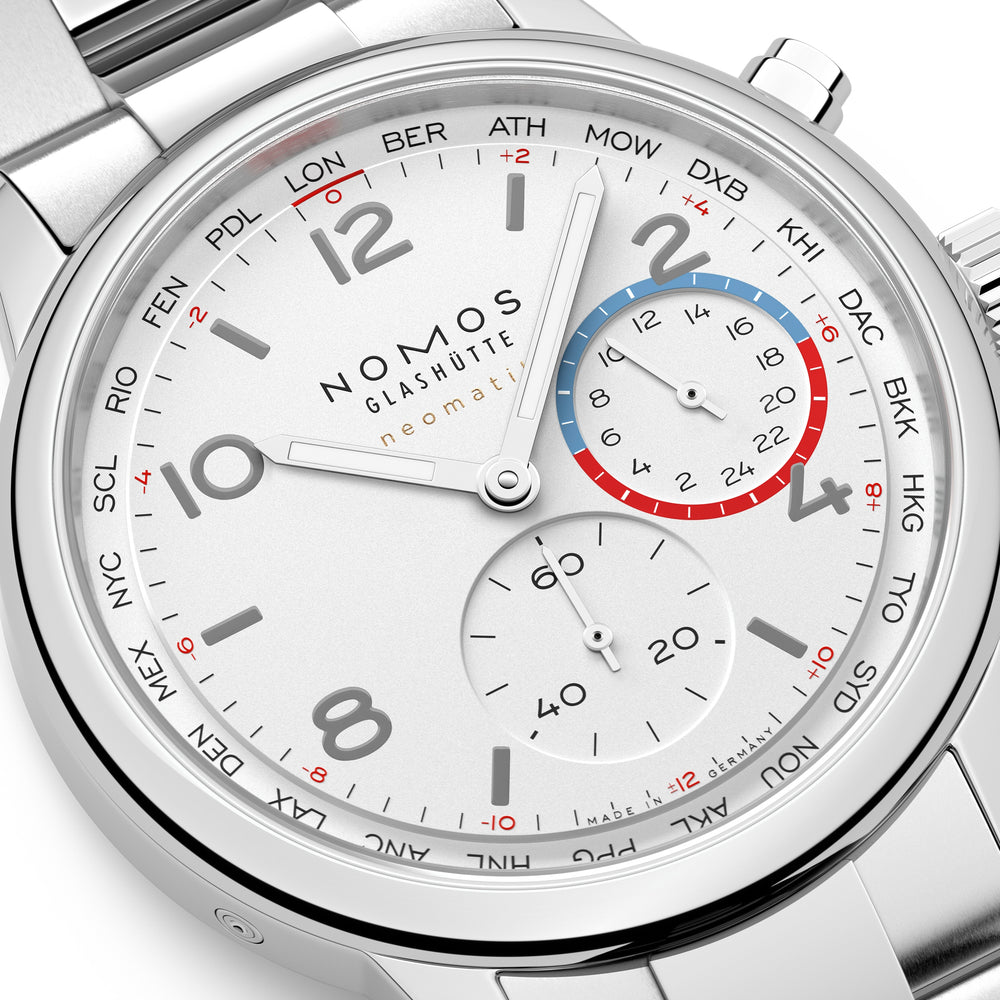 Club Sport Neomatik Worldtimer 40mm - White on Bracelet