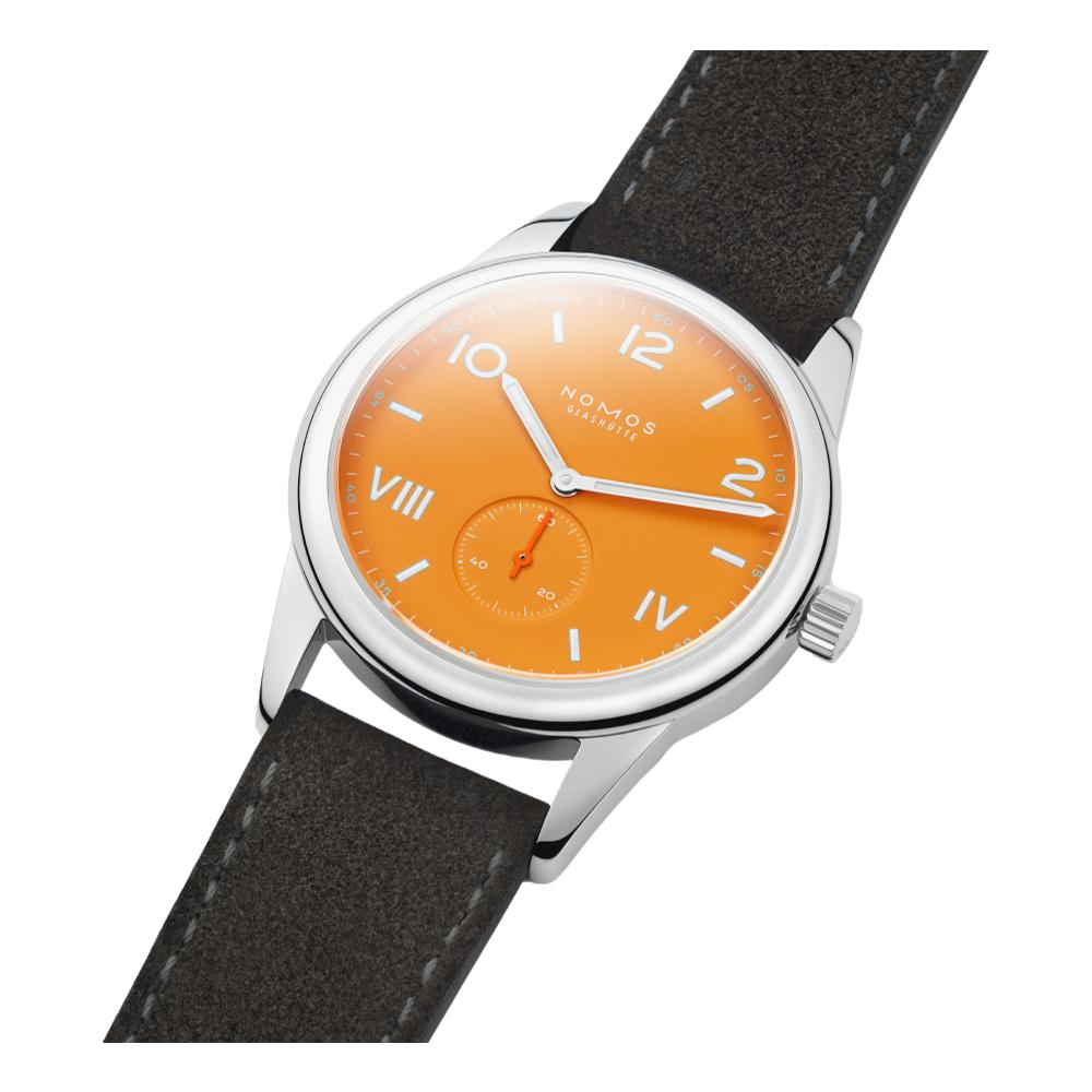 Club Campus 38mm - Future Orange on Strap