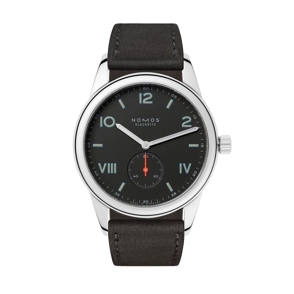 Club Campus 38mm - Night Black on Strap
