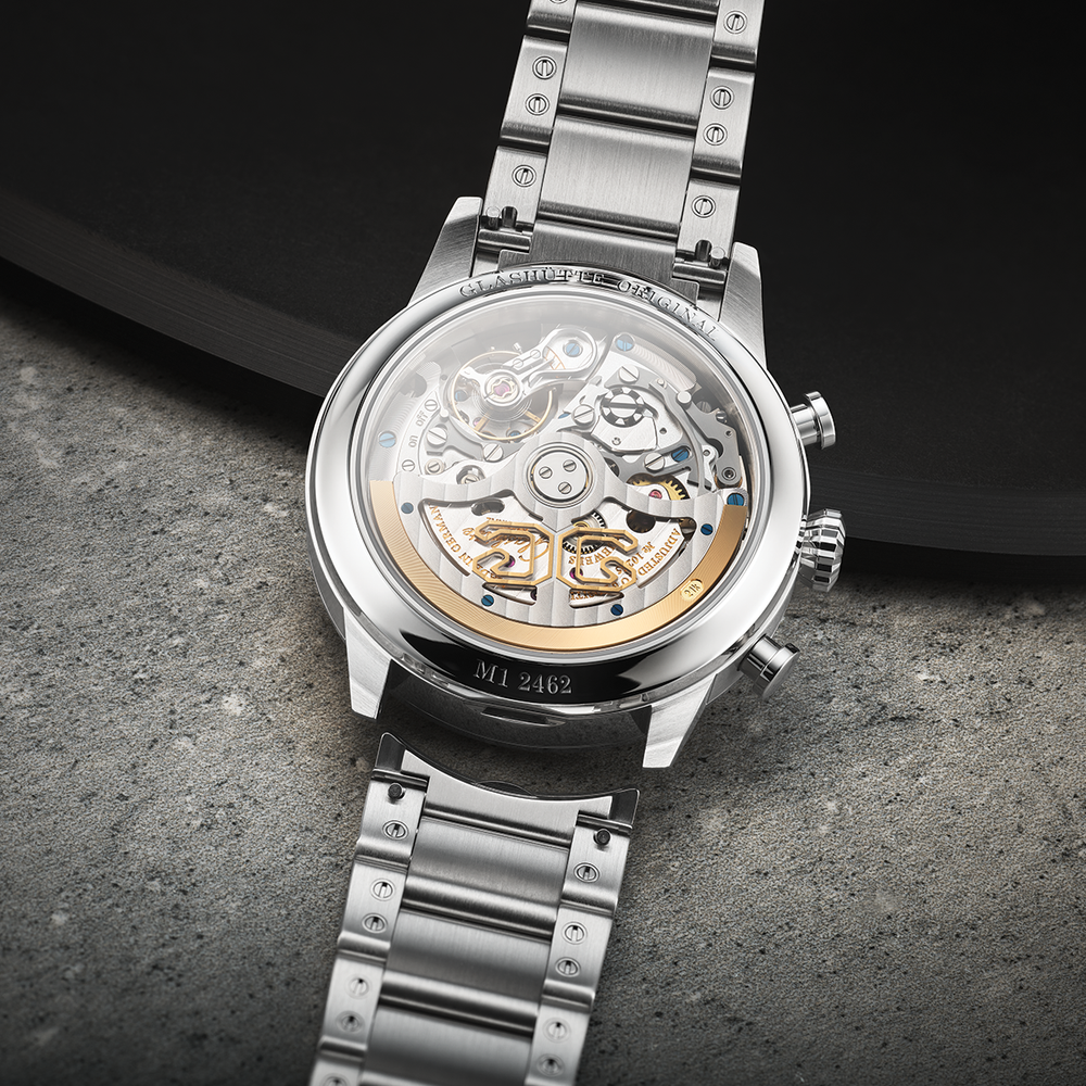Senator Chronograph Navigator 41mm - Black Lacquer on Bracelet