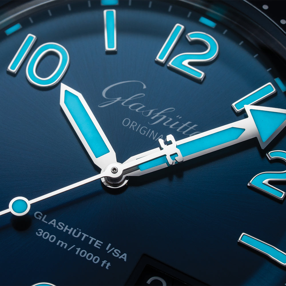 SeaQ Panorama Date 43mm - Galvanized Blue on Bracelet