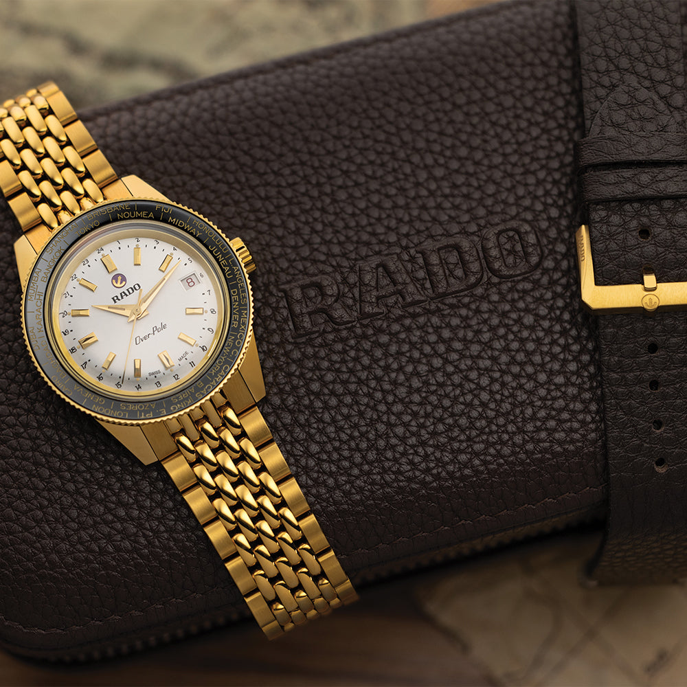 Captain Cook Over-Pole Limited Edition 39mm - Silver on Bracelet and Leather Strap
