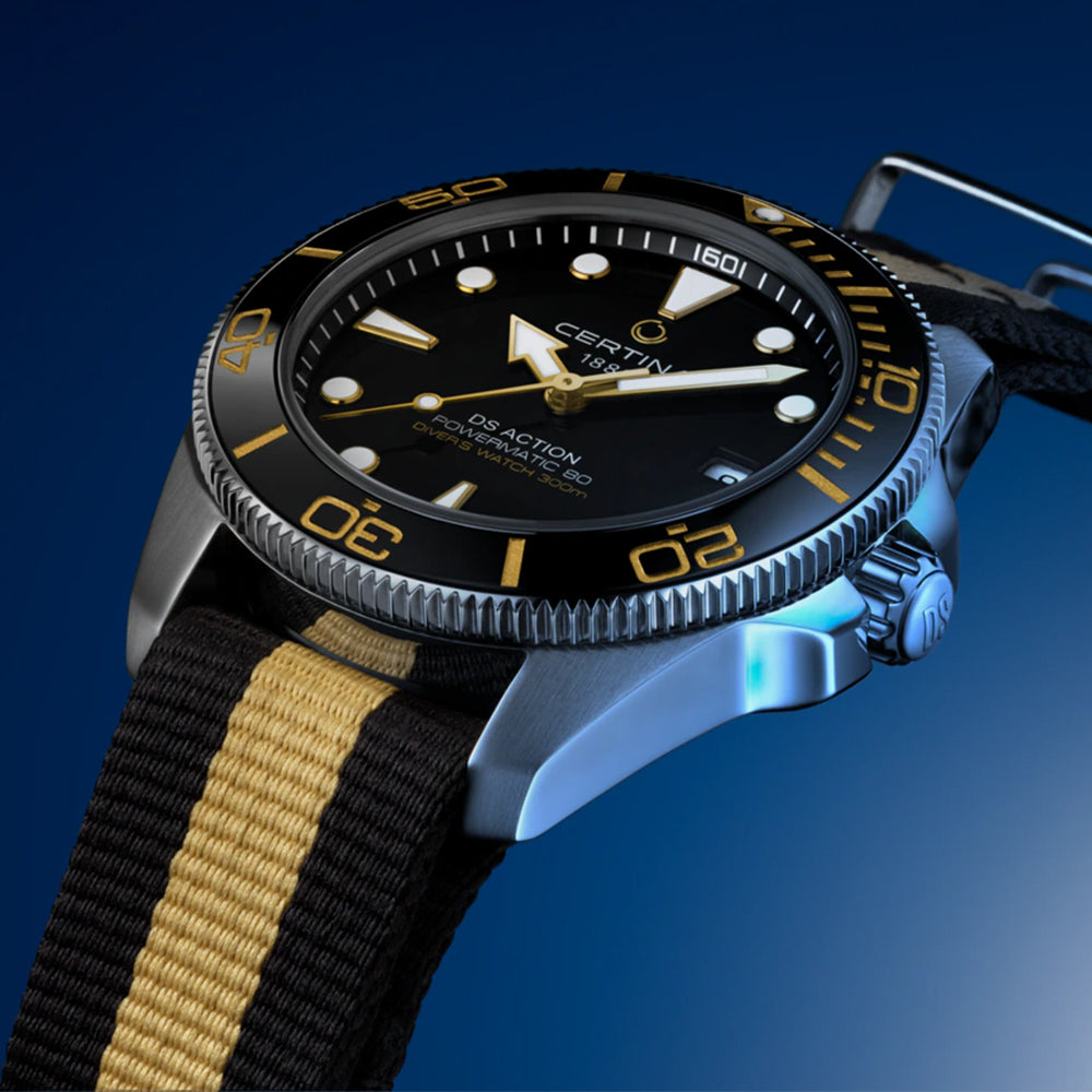 DS Action Diver "New DS Concept Extreme Shock Resistance" 40.5mm - Black on One-Piece Textile Strap