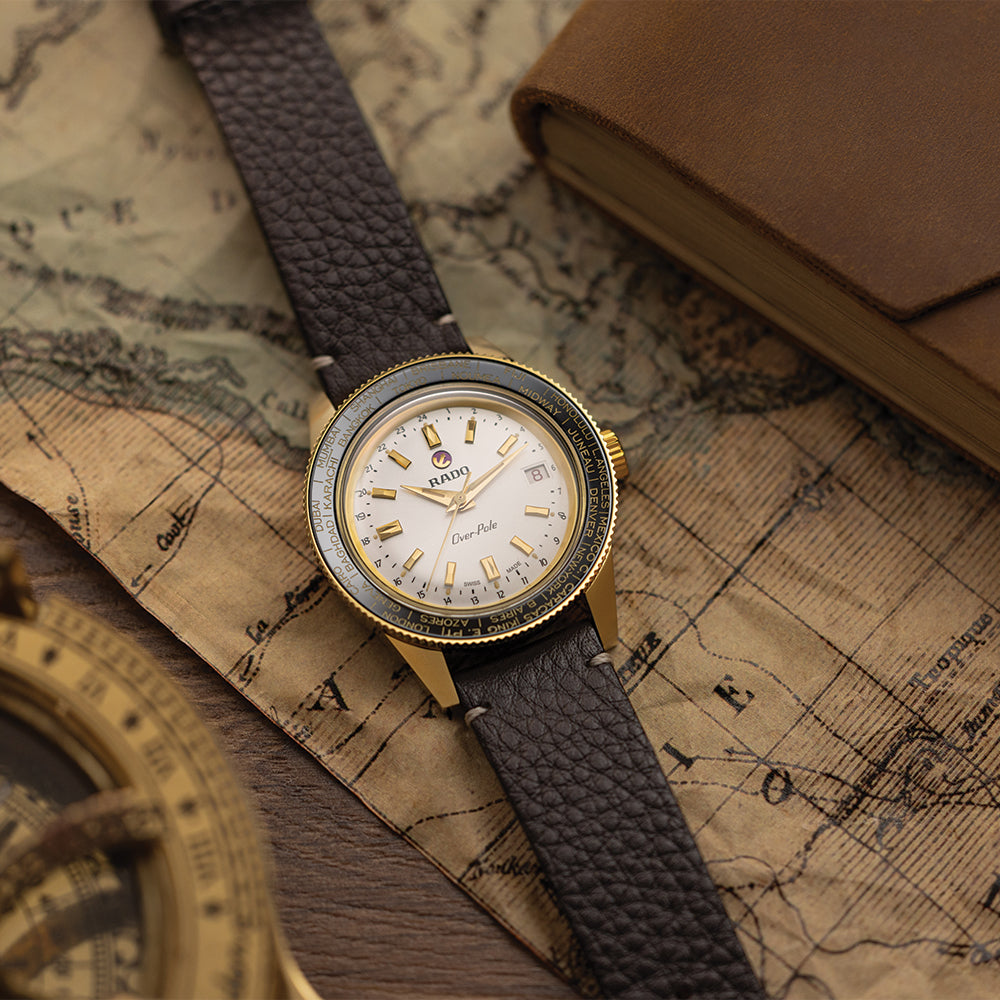 Captain Cook Over-Pole Limited Edition 39mm - Silver on Bracelet and Leather Strap
