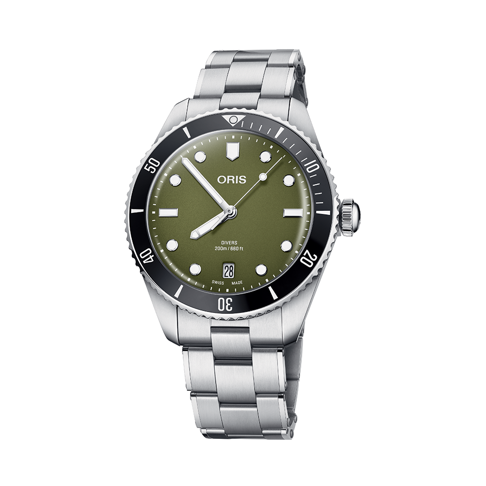 Divers Date 39mm - Green on Bracelet