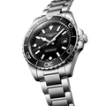 HydroConquest Quartz 42mm - Black on Bracelet