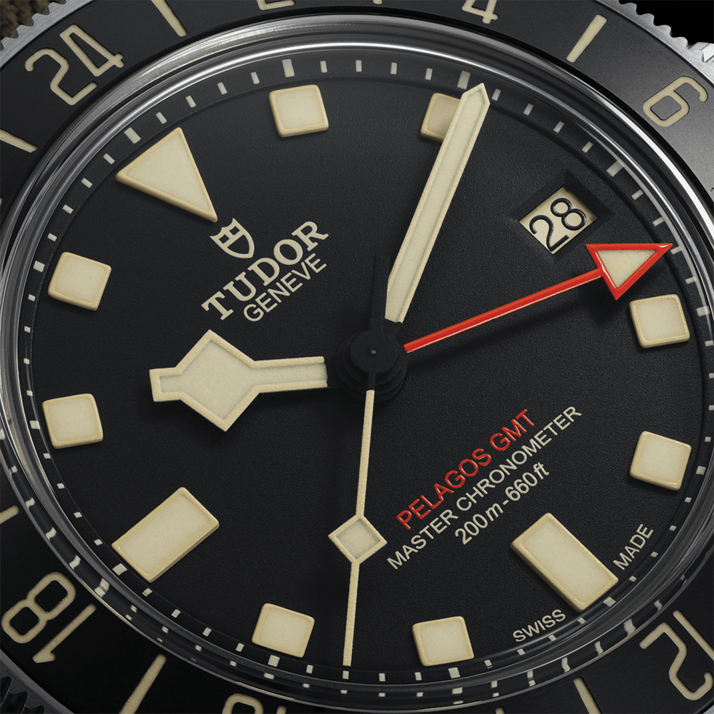 Pelagos FXD GMT Titanium 42mm - Black on Fabric Strap