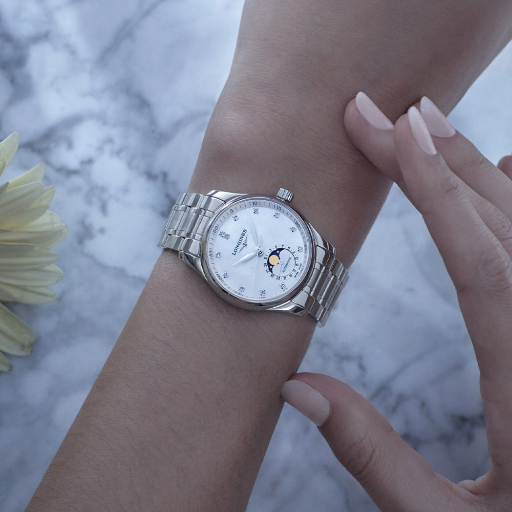 Master Collection Moonphase 34mm - White on Bracelet