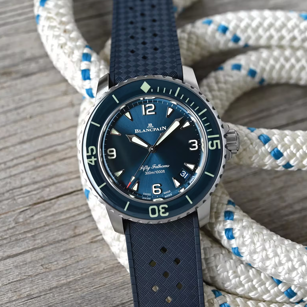 Fifty Fathoms Brushed Titanium 42.3mm - Blue on Rubber Strap