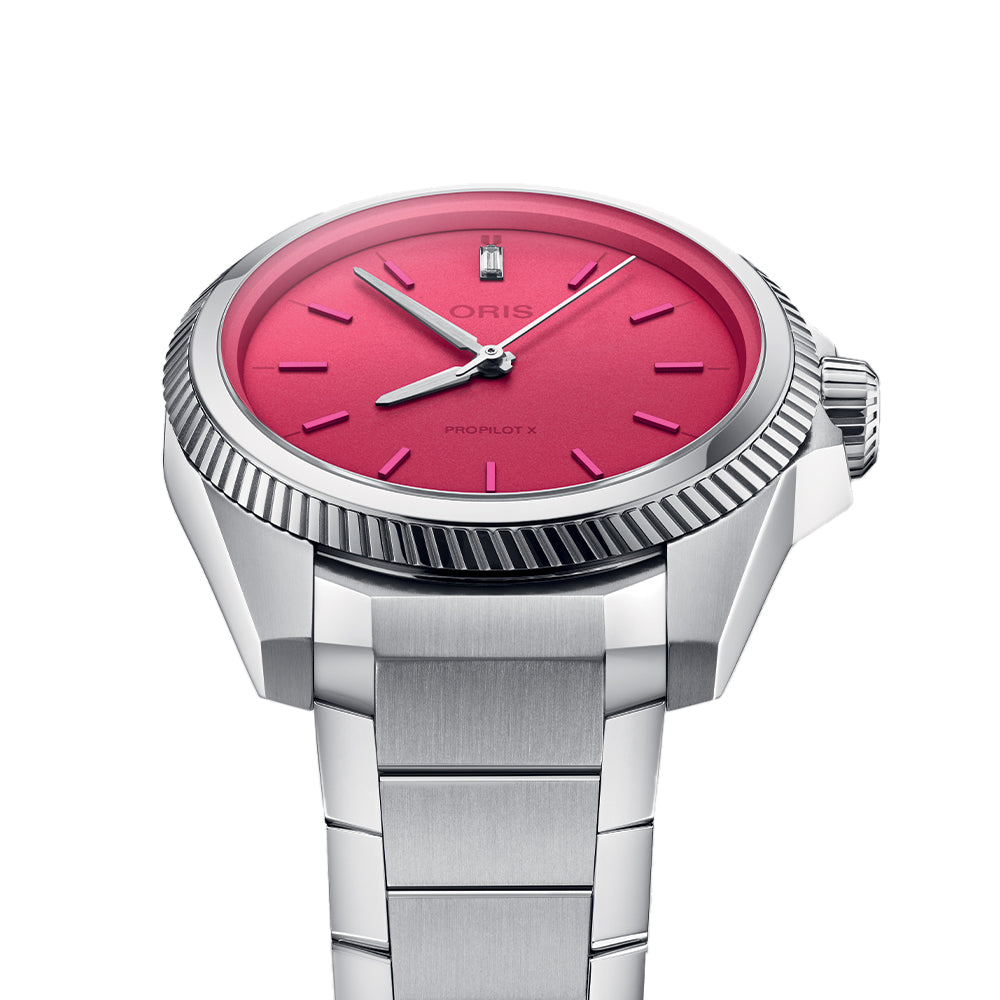 ProPilot X Miss Piggy Edition 34mm - Pink on Bracelet