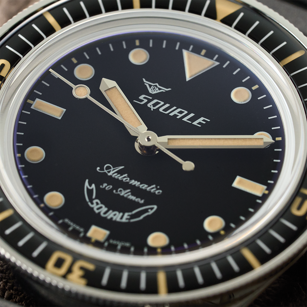 Sub-37 Legend 37mm - Black on Rubber Strap