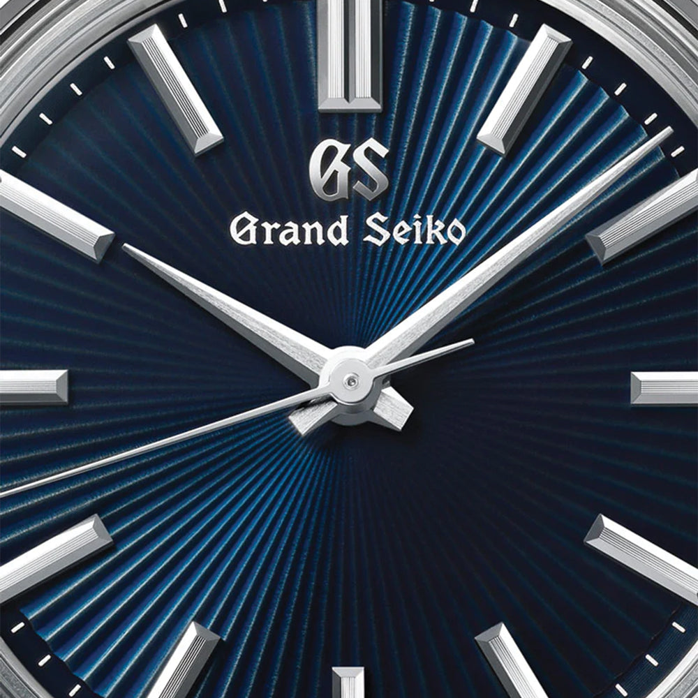 SBGW299 Heritage Manual 36.5mm - Blue on Bracelet