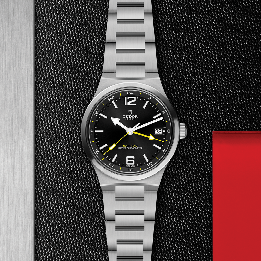 Northflag Manufacture 40mm - Black on Bracelet