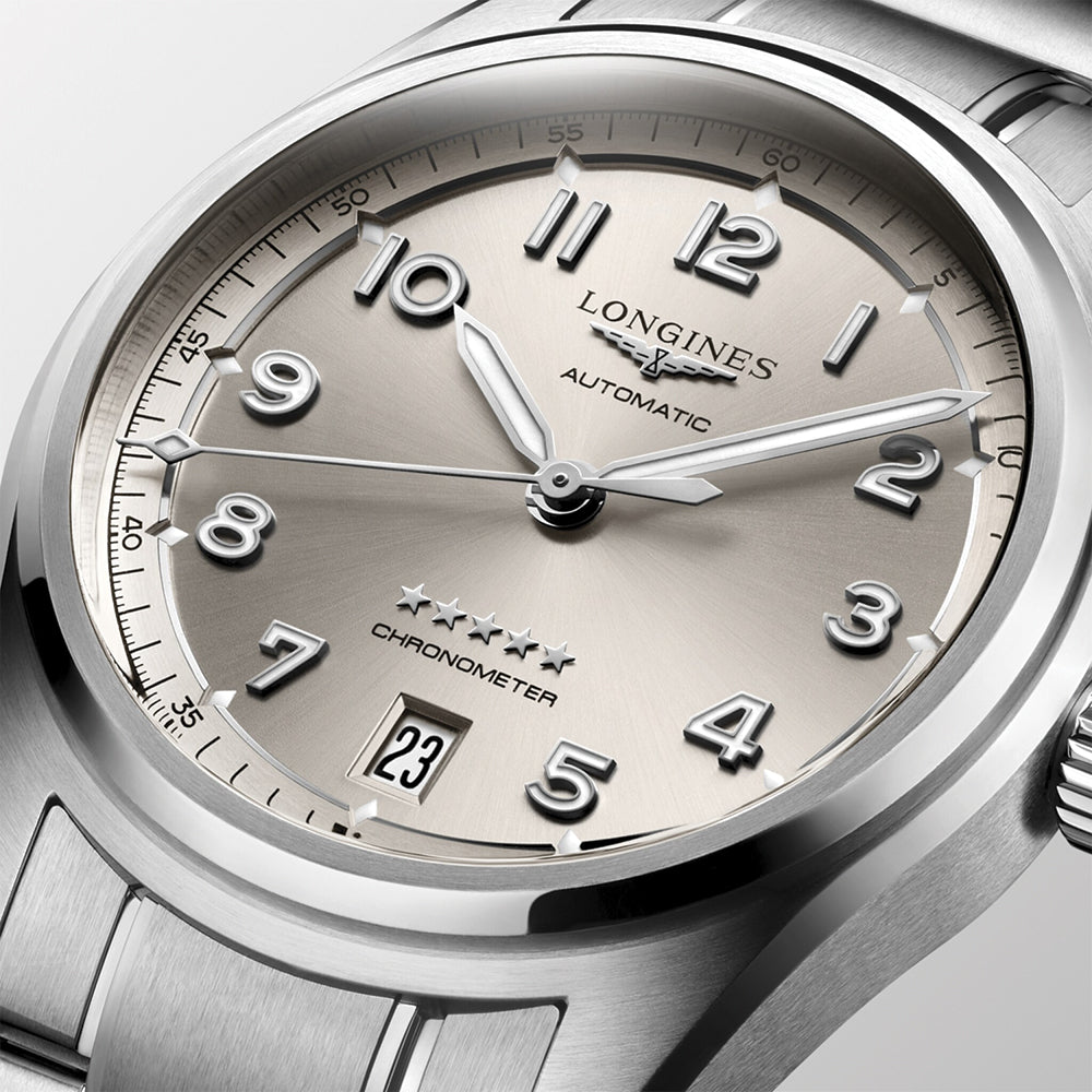 Spirit 37mm - Champagne on Bracelet