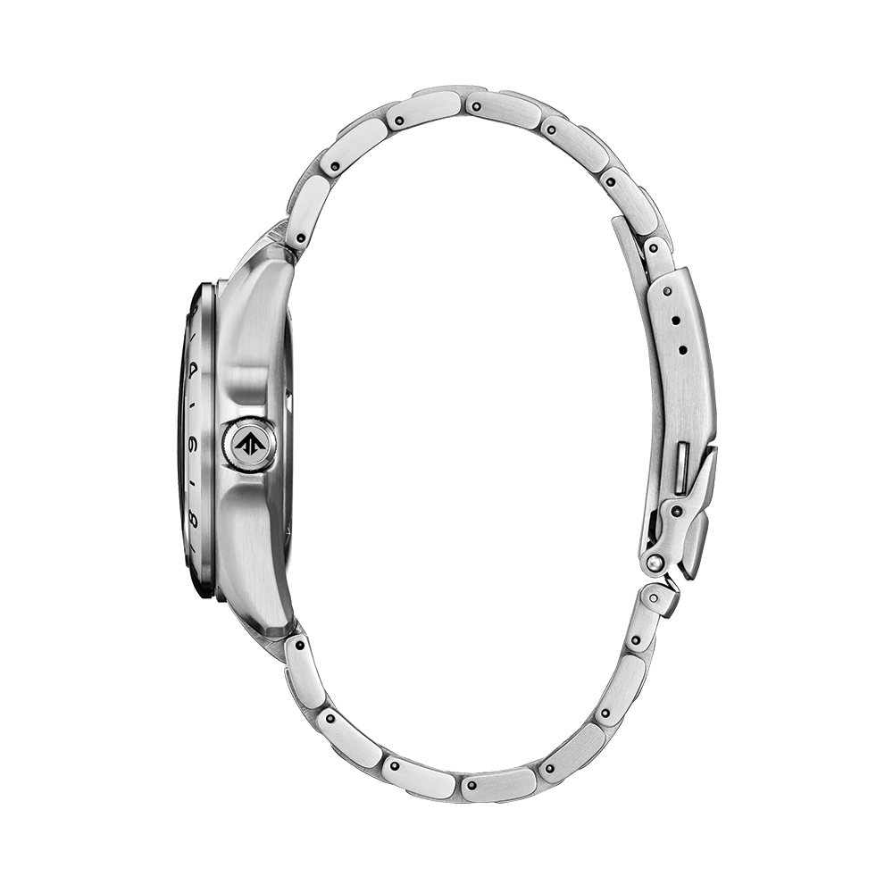 Promaster Land GMT 39.5mm - Red on Bracelet