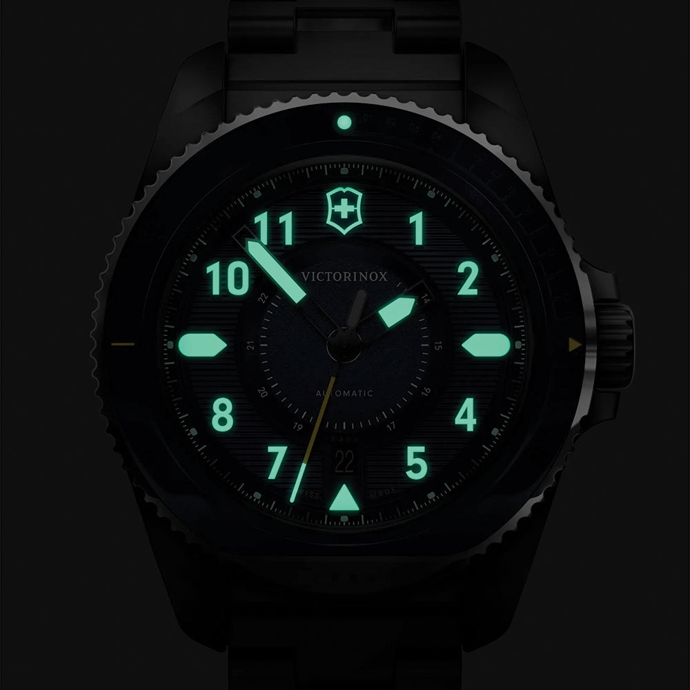 Journey 1884 43mm - Blue on Bracelet