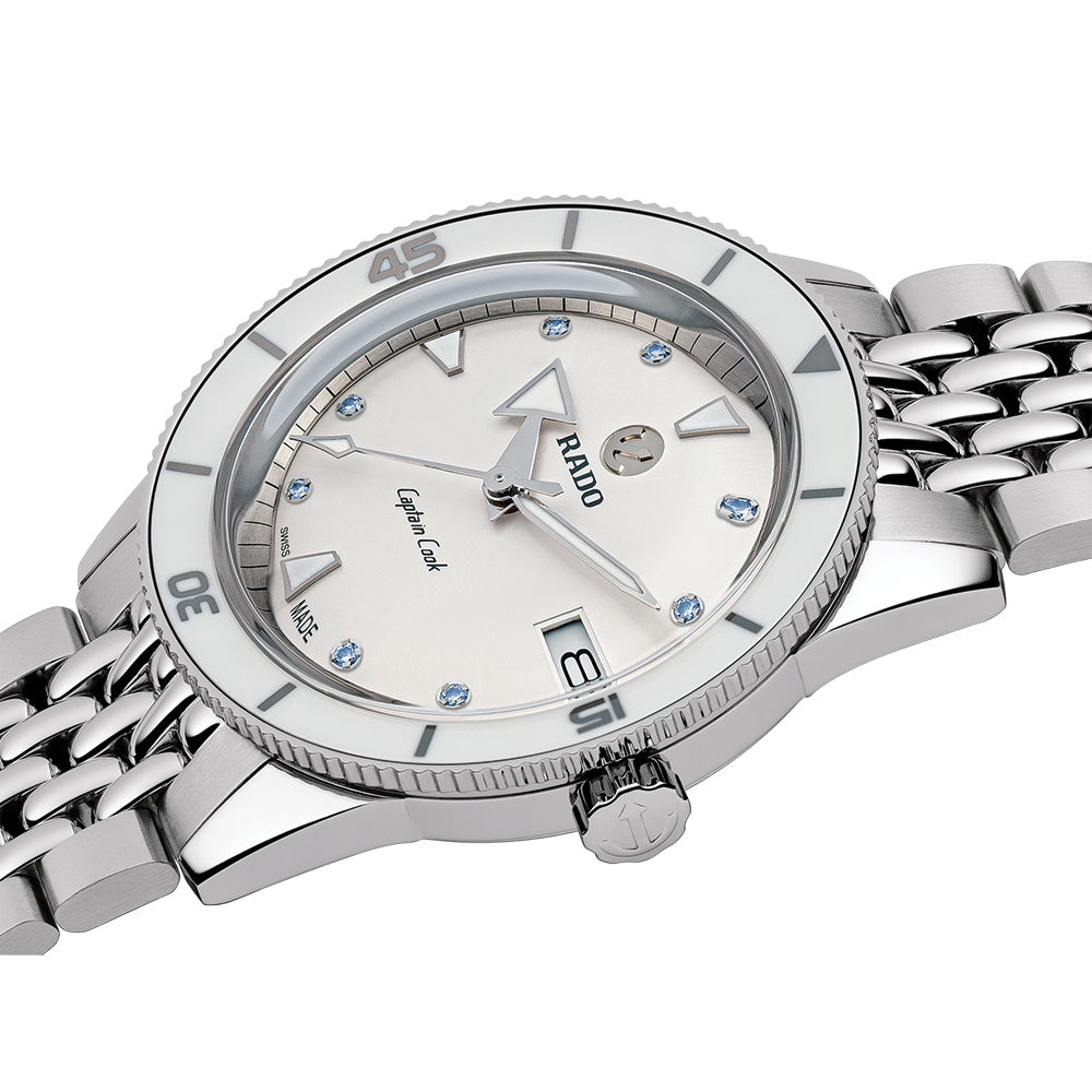 Captain Cook Automatic 37mm - White on Bracelet