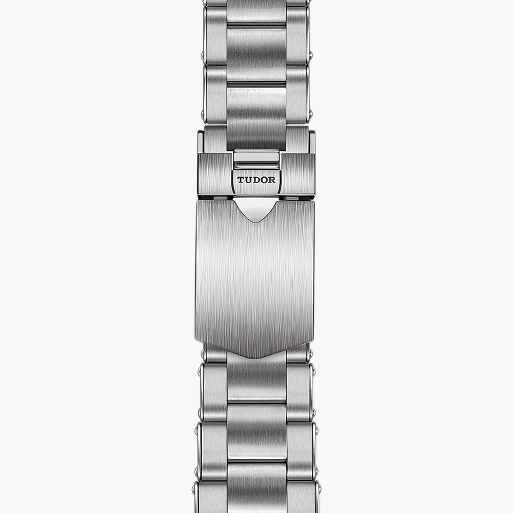 Black Bay GMT 41mm - White on Bracelet