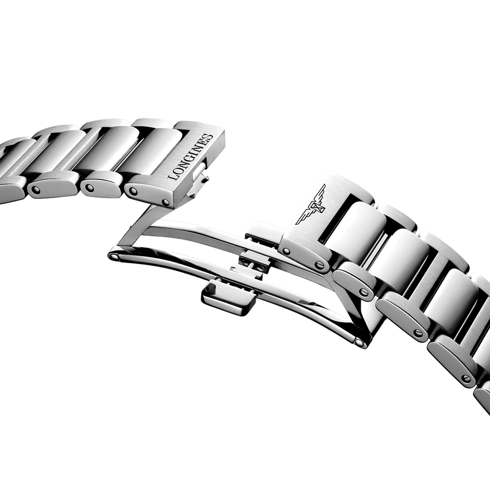 Conquest Quartz 41mm - White on Bracelet