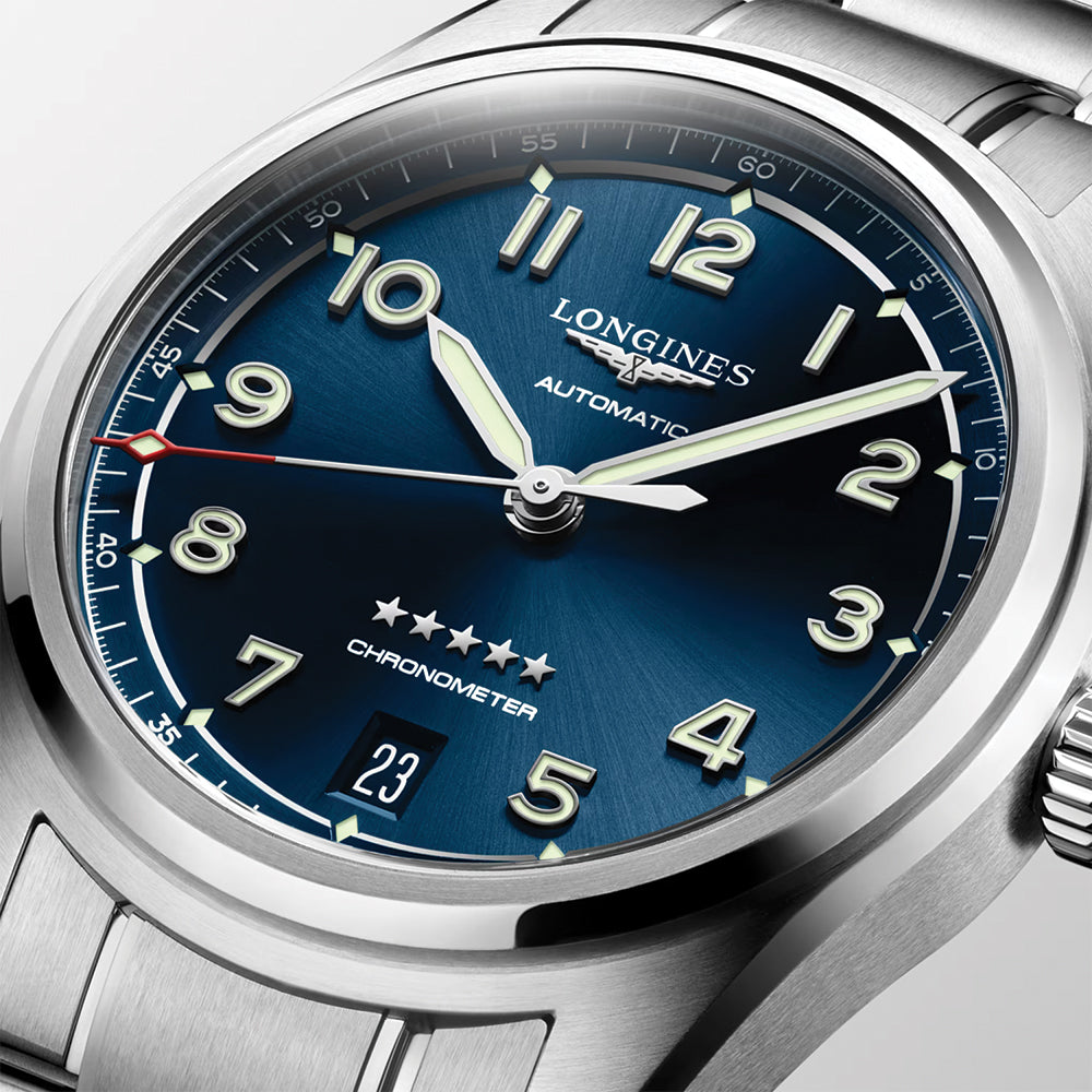 Spirit 37mm - Blue on Bracelet