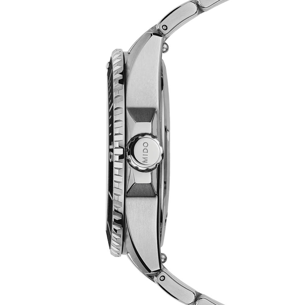 Ocean Star 200 41mm - Black on Bracelet