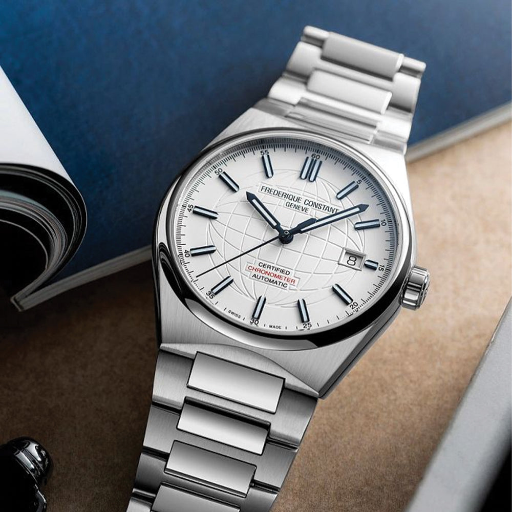 Highlife Automatic COSC Certified 39mm - Silver on Bracelet