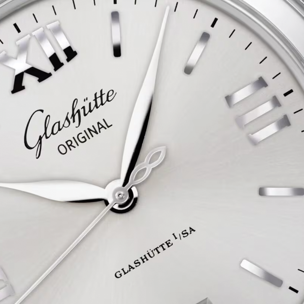Lady Serenade 36mm - Silver on Leather Strap