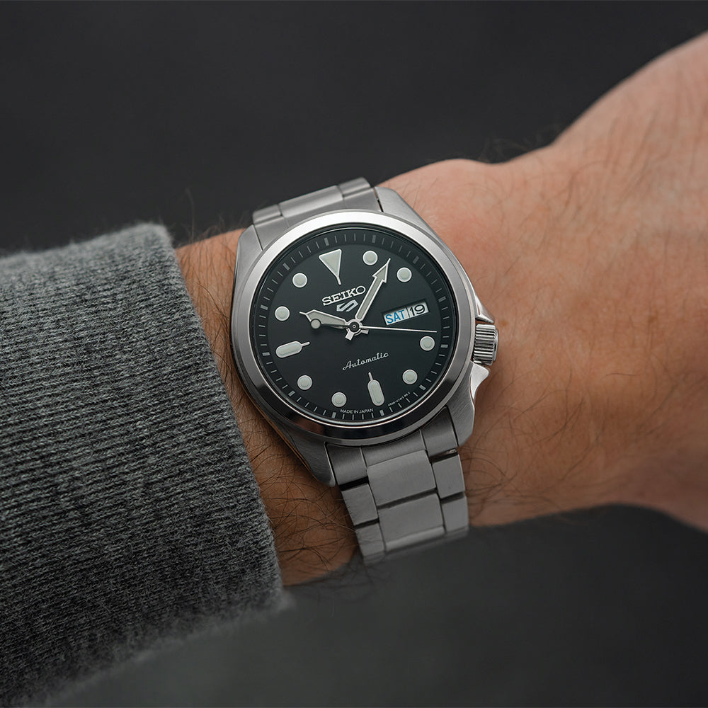 SRPE55 5 Sports 40mm - Black on Bracelet