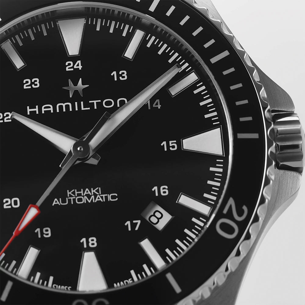 Khaki Navy Scuba Auto 40mm - Black on Bracelet