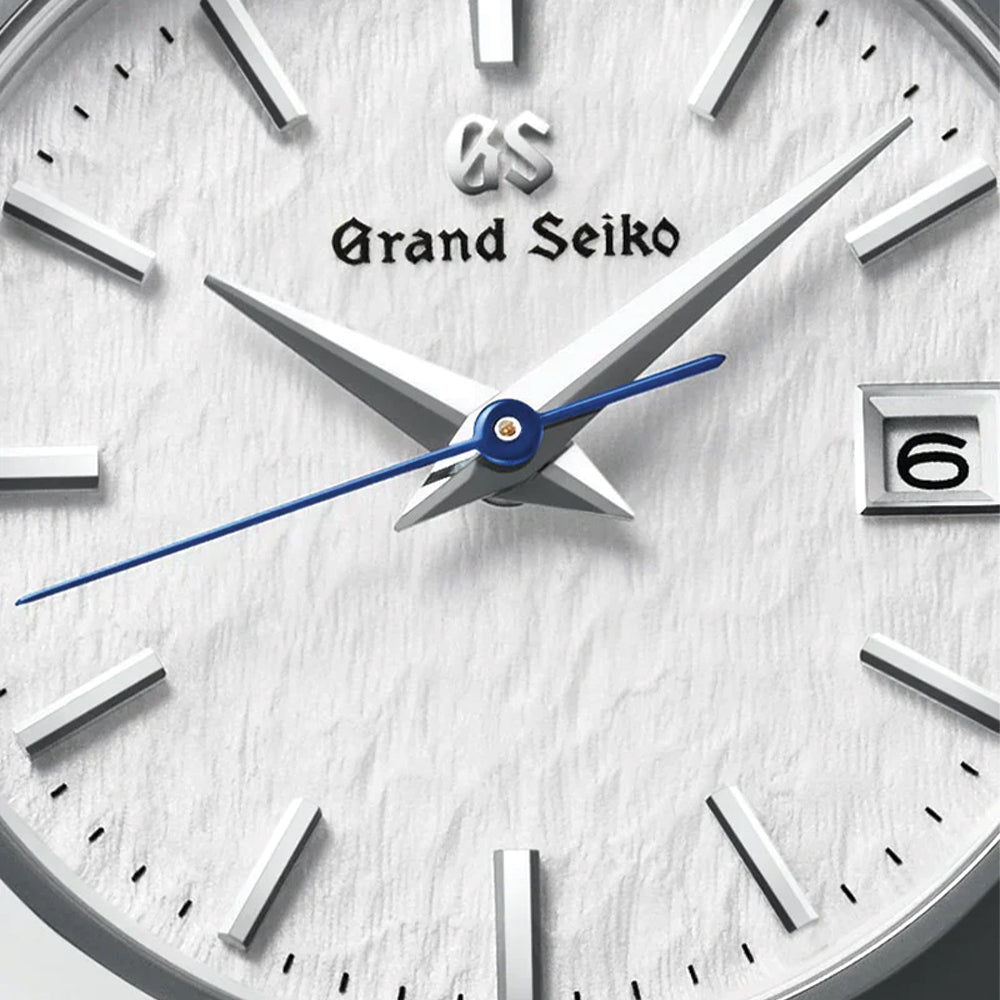 STGF359 "Snowflake" Heritage Quartz 28.9mm - White on Bracelet