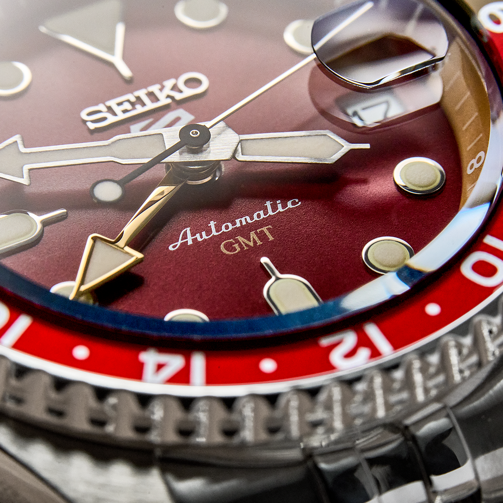 HDB016 5 Sports SKX GMT U.S. Limited Edition 42.5mm - Maroon on Bracelet