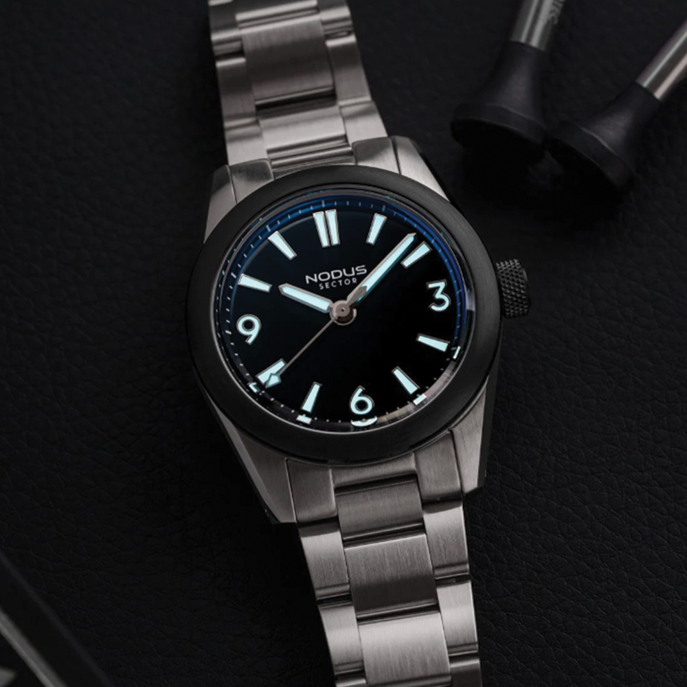 Sector II Sport Onyx 38mm - Black on Bracelet