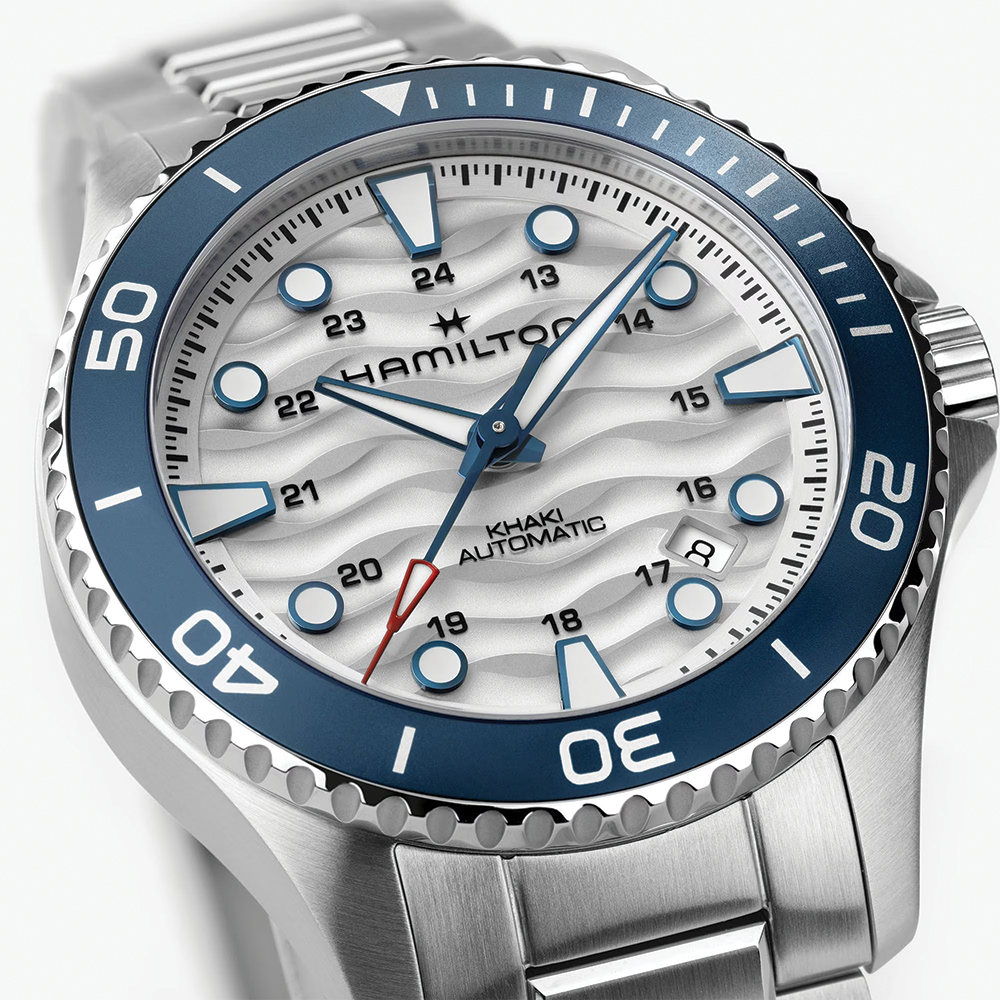 Khaki Navy Scuba Auto 40mm - White on Bracelet