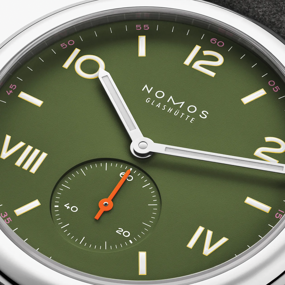 Club Campus Glass Back 36mm - Olive on Leather Strap