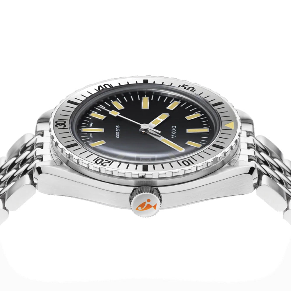 SUB 200 Sharkhunter 42mm - Black on Bracelet