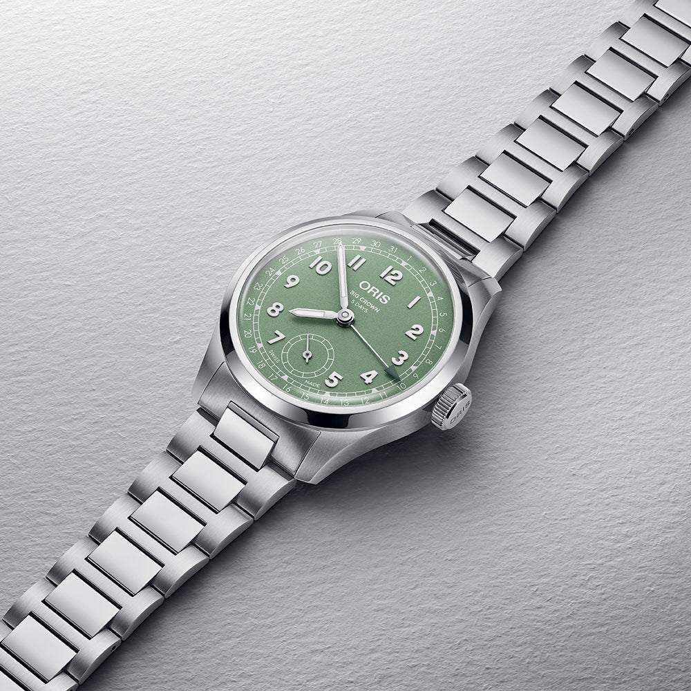Big Crown Pointer Date Caliber 403 40mm - Green on Bracelet
