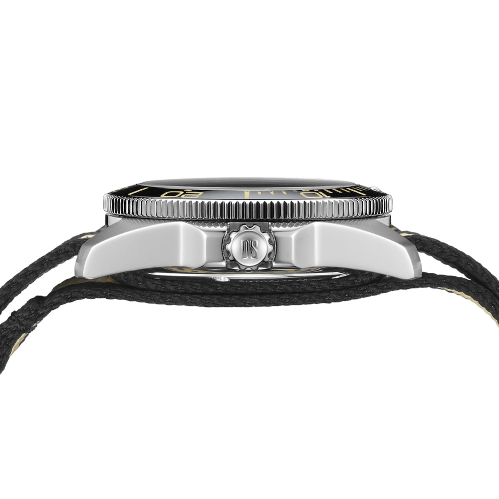 DS Action Diver "New DS Concept Extreme Shock Resistance" 40.5mm - Black on One-Piece Textile Strap