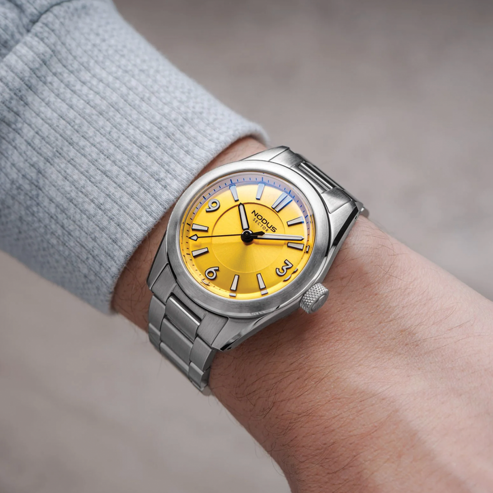 Sector II Sport Marigold 38mm - Yellow on Bracelet
