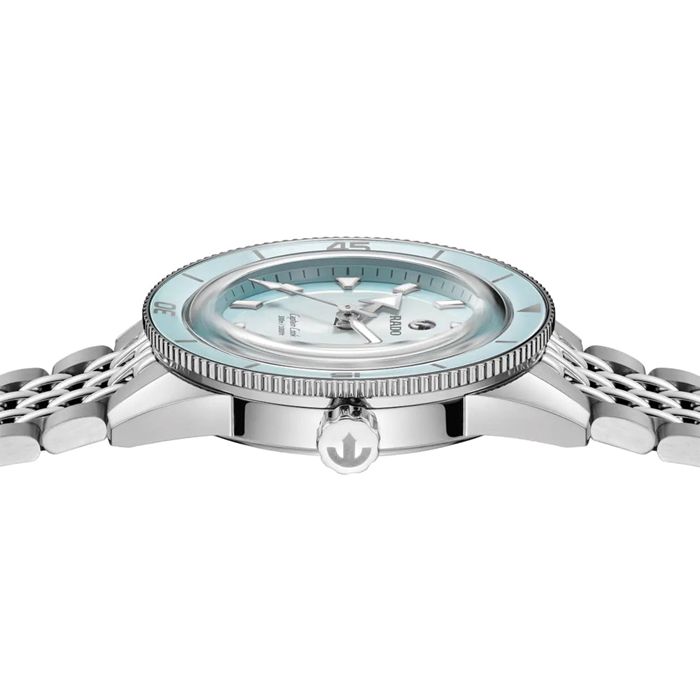 Captain Cook Automatic 39mm - Light Blue on Bracelet