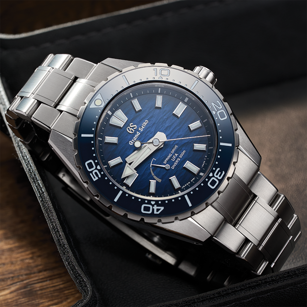 SLGB023 Spring Drive UFA Ushio 300 Diver 40.8mm - Blue on Bracelet
