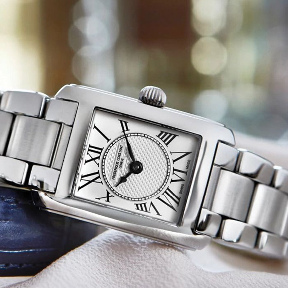 Classic Carrée Ladies 23mm - Silver on Bracelet