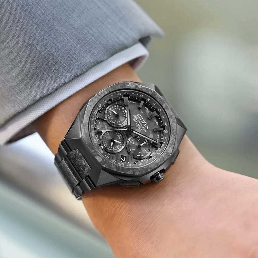 ATTESA Black Super Titanium 43.2mm - Black on Bracelet