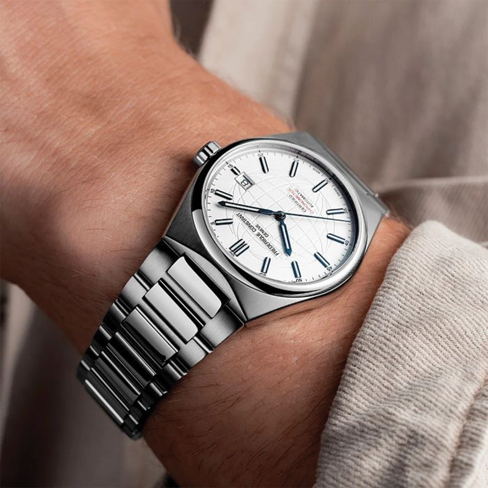 Highlife Automatic COSC Certified 39mm - Silver on Bracelet