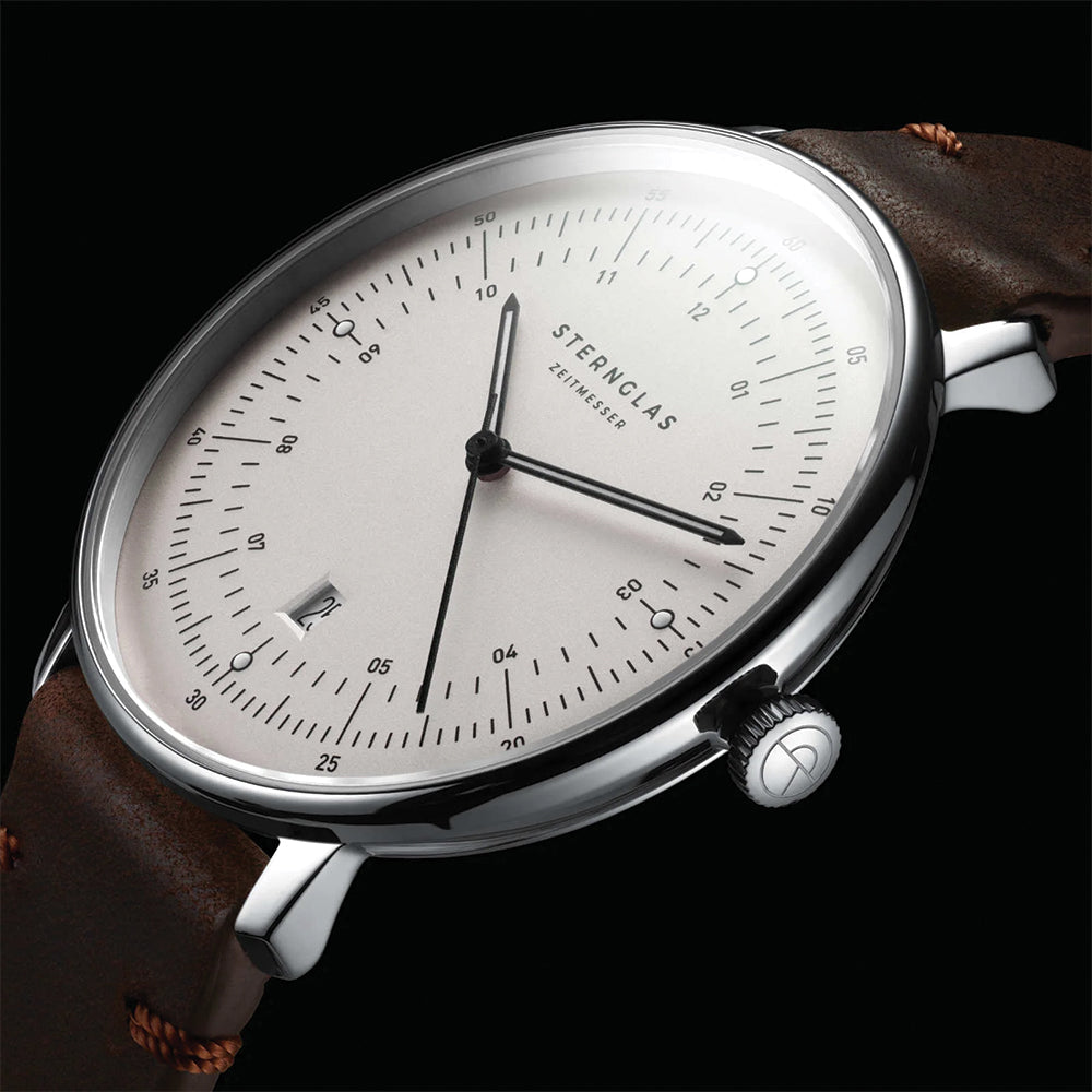 Hamburg Quartz 42mm - White on Leather Strap