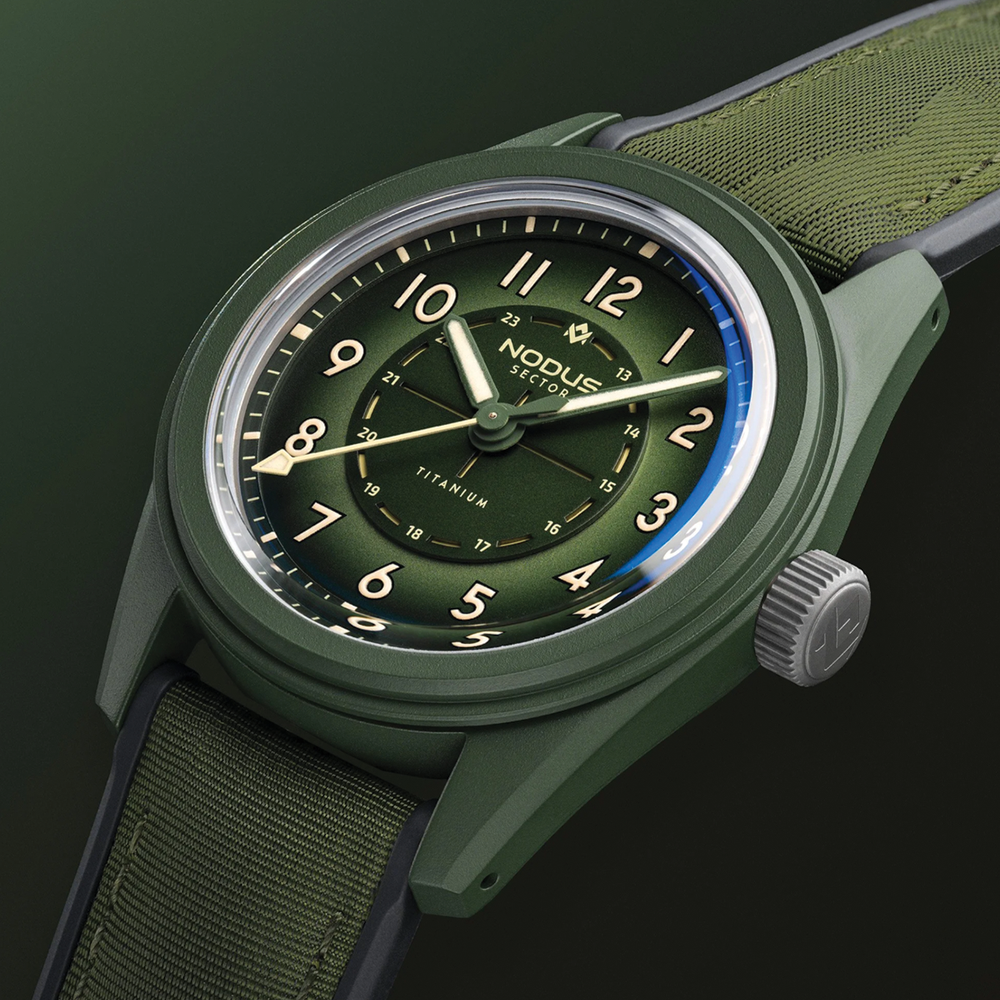 Sector II Field Titanium Canopy 38mm - Green on Rubber Strap