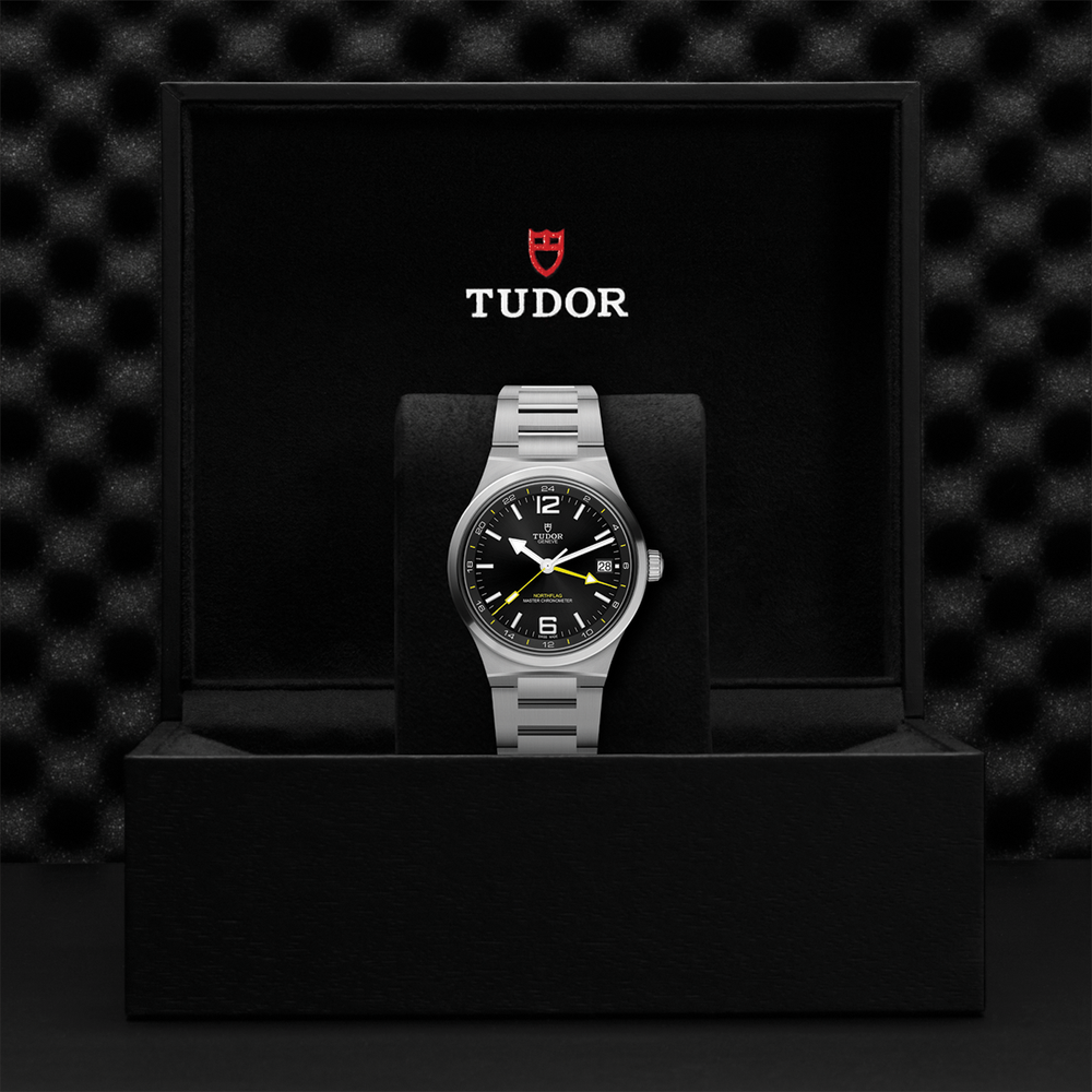 Northflag Manufacture 40mm - Black on Bracelet