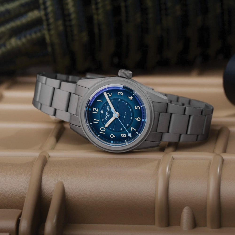 Sector II Field Titanium Marina 38mm - Blue on Bracelet