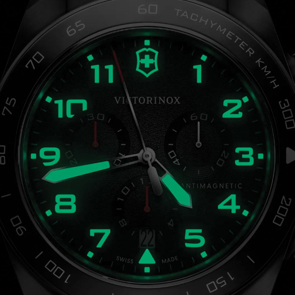 Swiss Army Chrono Quartz 42mm - Black on Bracelet